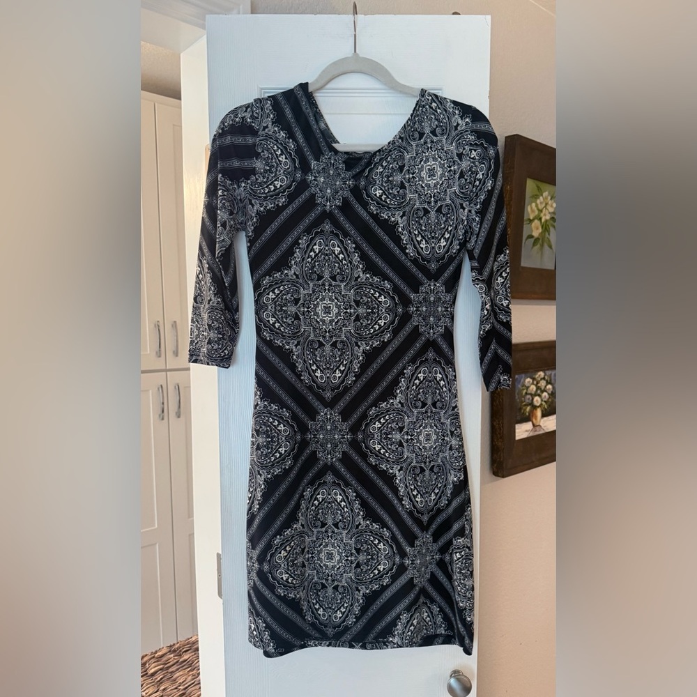 Papillon Blanc Black and White Long Sleeve Dress